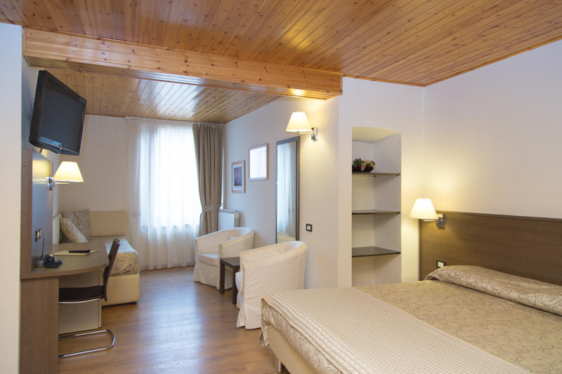 Albergo Antica Locanda Clusone Exterior foto